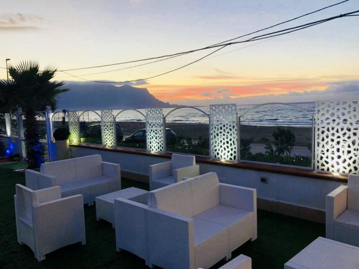 Festeggia i tuoi 18 anni a Villa Palermo Dj & Fotografo in REGALO 