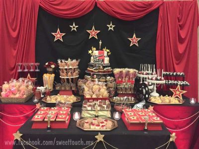 HOLLYWOOD PARTY 